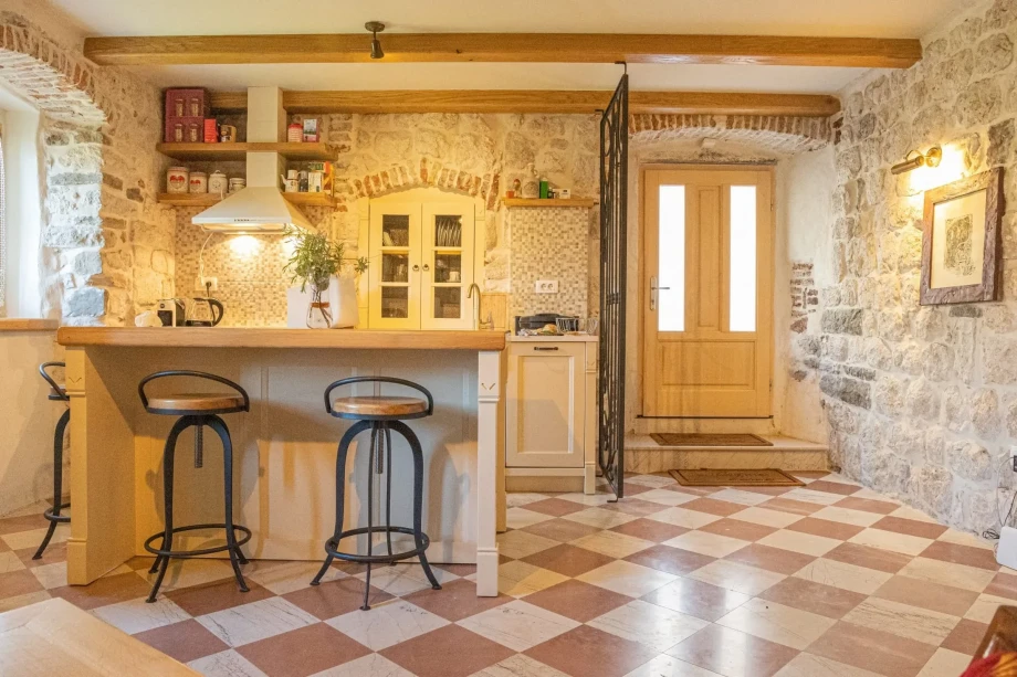 Fully Equipped Kitchen in Luxury Villa for Ultimate Comfort