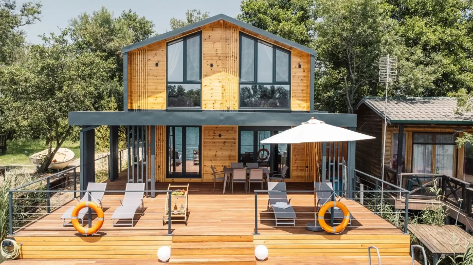 Villa Auburn River