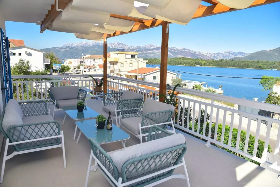 Amazing mountain and sea view Boka Bay