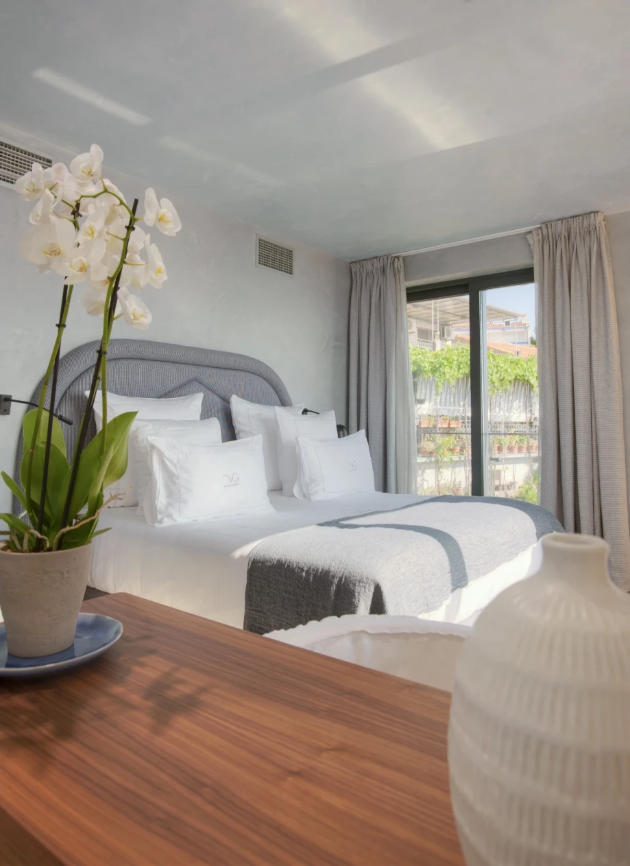 Bright bedroom for two