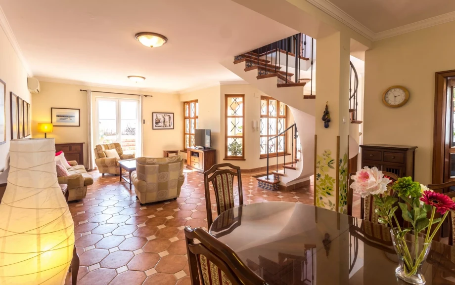 Spacious room in Montenegro villa