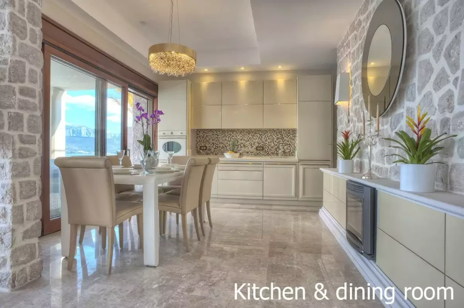 Spacious kitchen and dining area in Moonlight Beach Villa