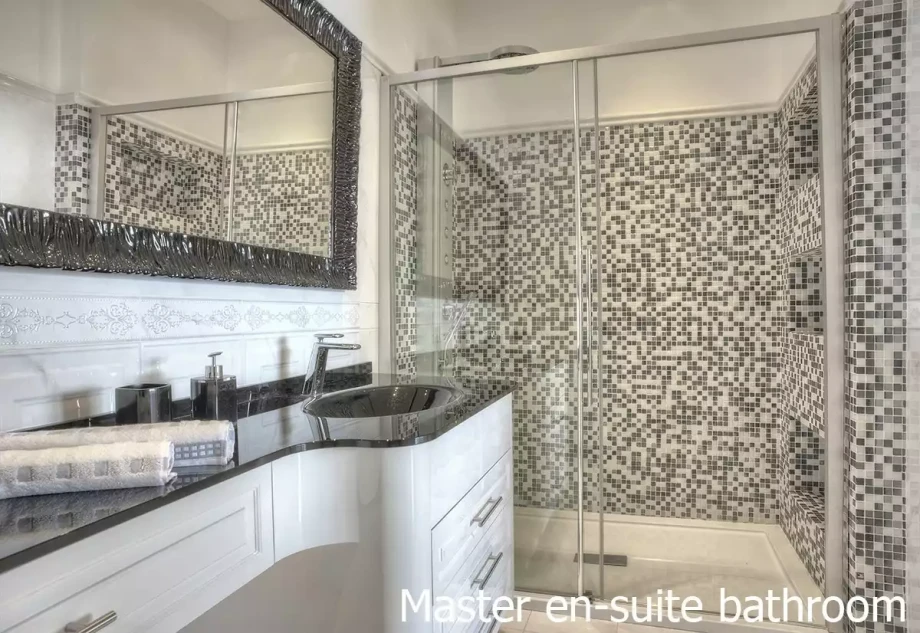 Modern bathroom in black and white tones for a nice vacation