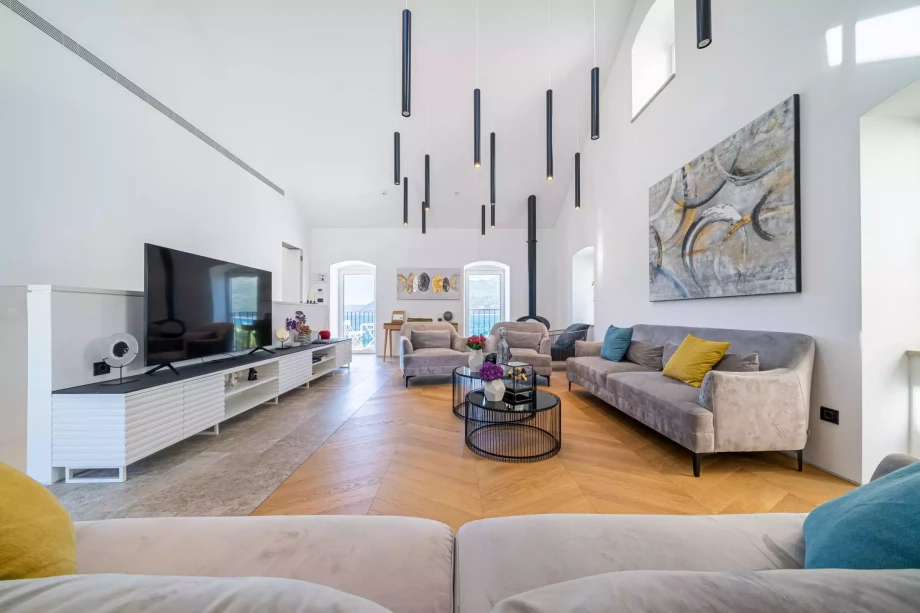 Spacious Living Room