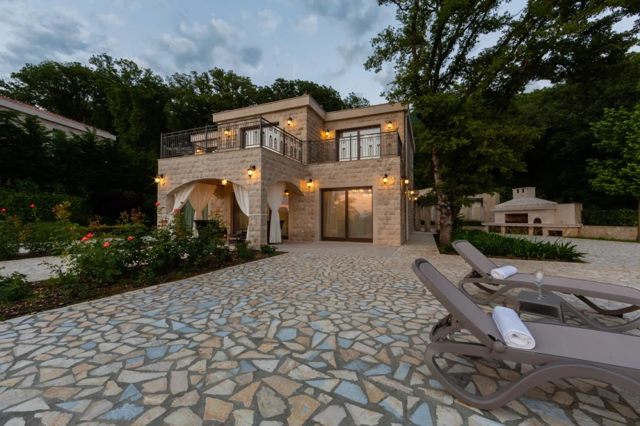 Modern Villa Reef Sands in Budva