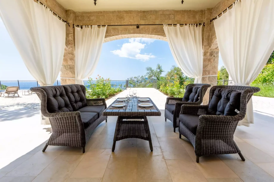 Terrace with outside furniture in Villa Reef Coral