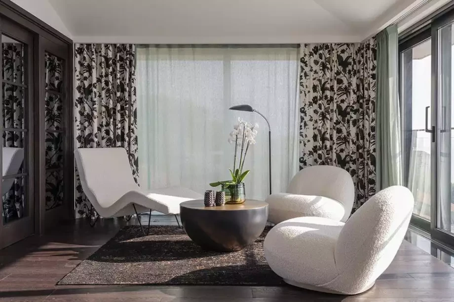 Gorgeous Room with Unique Design