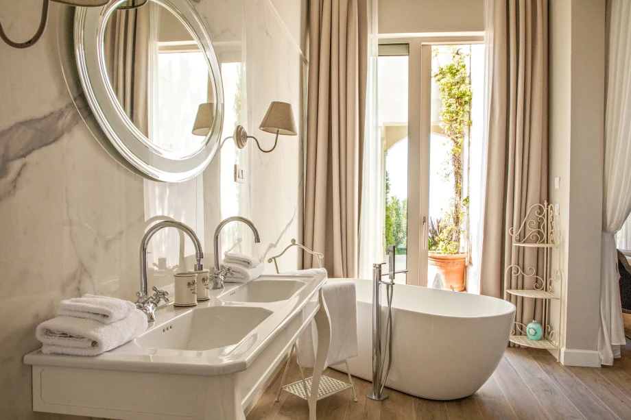 Luxury bathroom in villa Ponta Melagrana