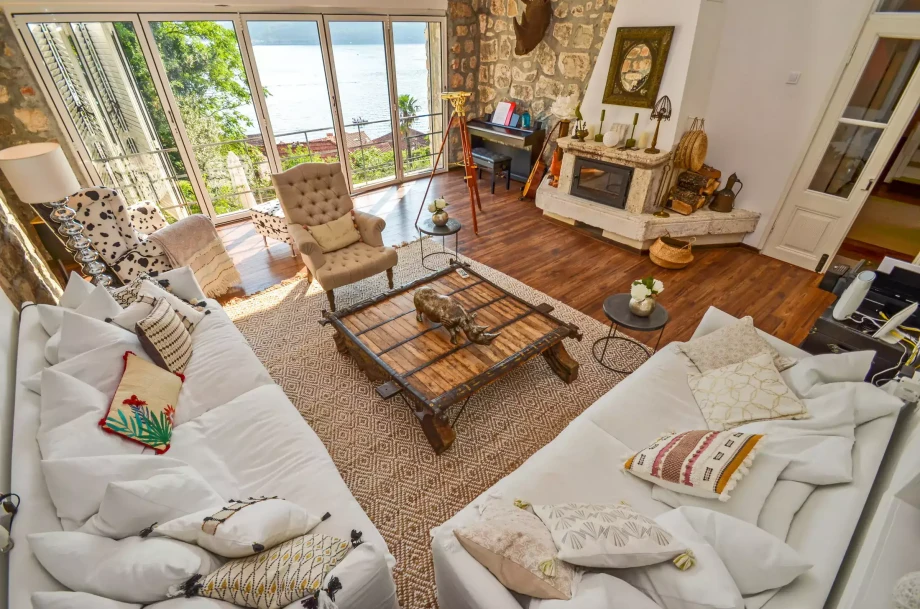 Fully Equipped Room in Villa Corazón del Perasto