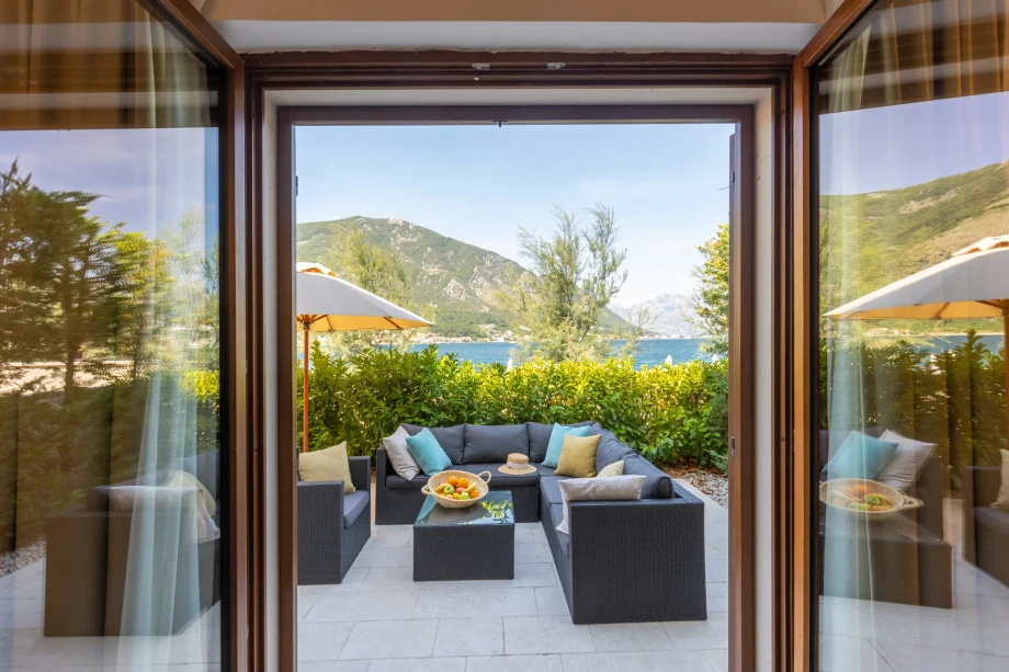 Villa Huma with sea view in Kotor