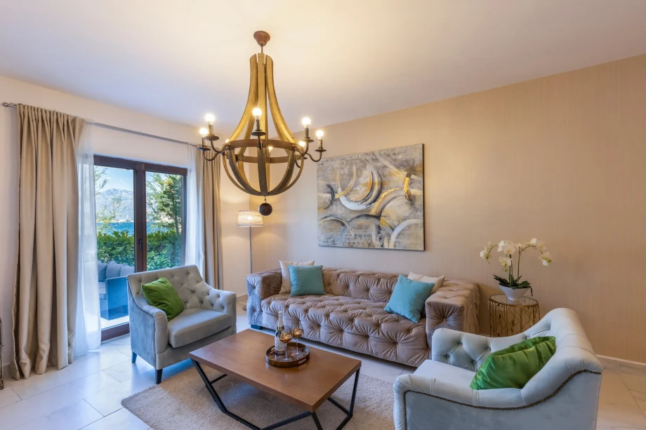 Lovely living room with sea view