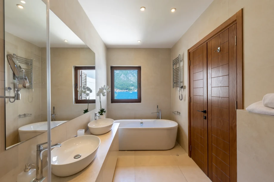 Beautiful Spacious Bathroom in Huma Three Bedroom Villa