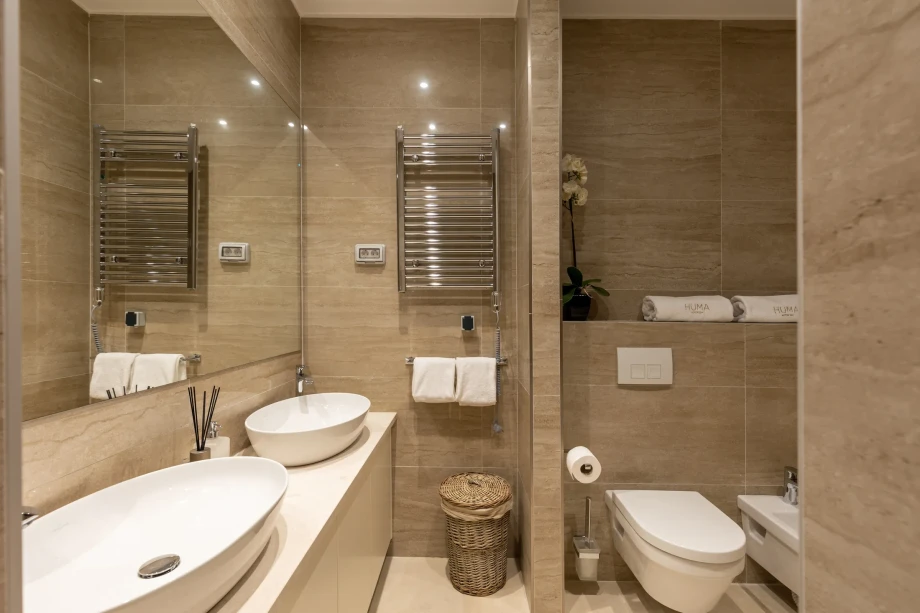 Modern bathroom in villa Huma