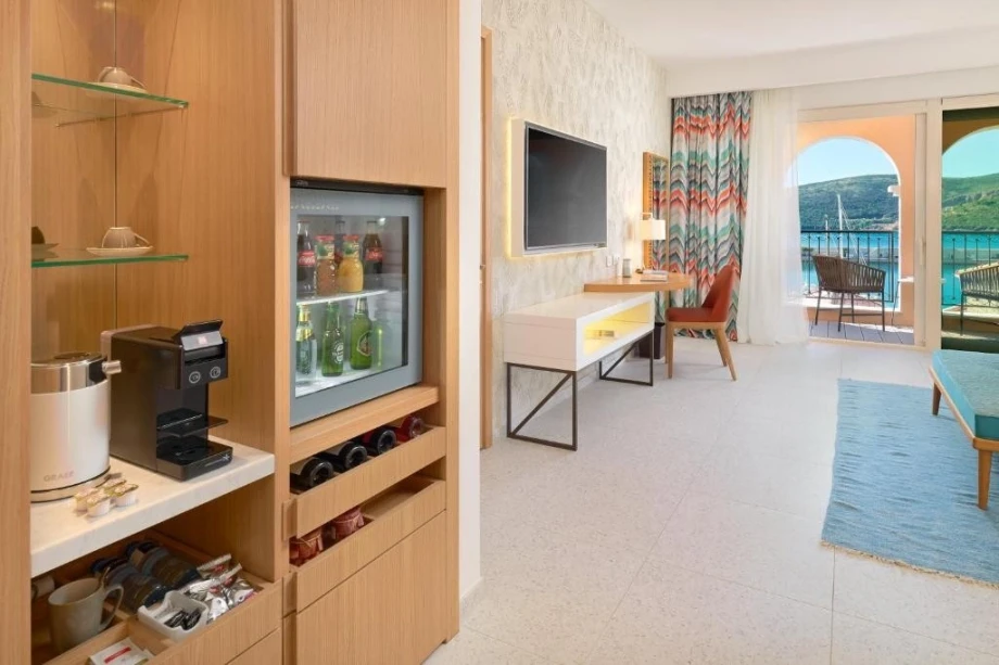 Bright and Spacious Living Room in Luxury Villa