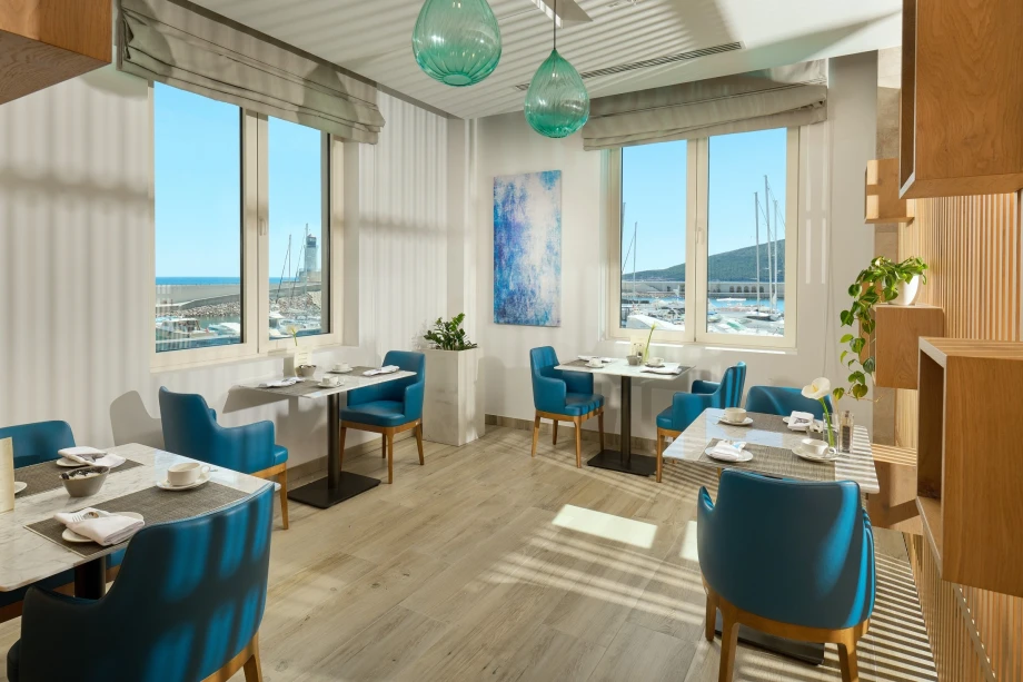 Spacious Restaurant Offering a Comfortable Dining Experience