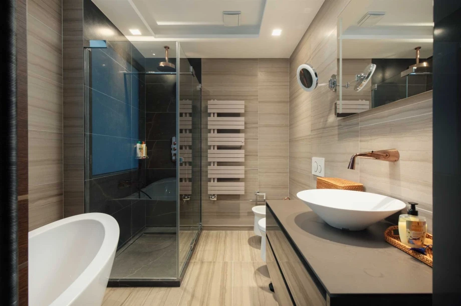 Luxury Bathroom with Modern Fixtures