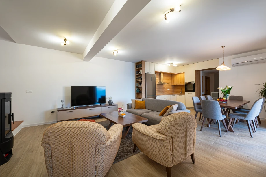 Modern Living Room with Sleek Design – A Stylish Retreat Inside the Villa