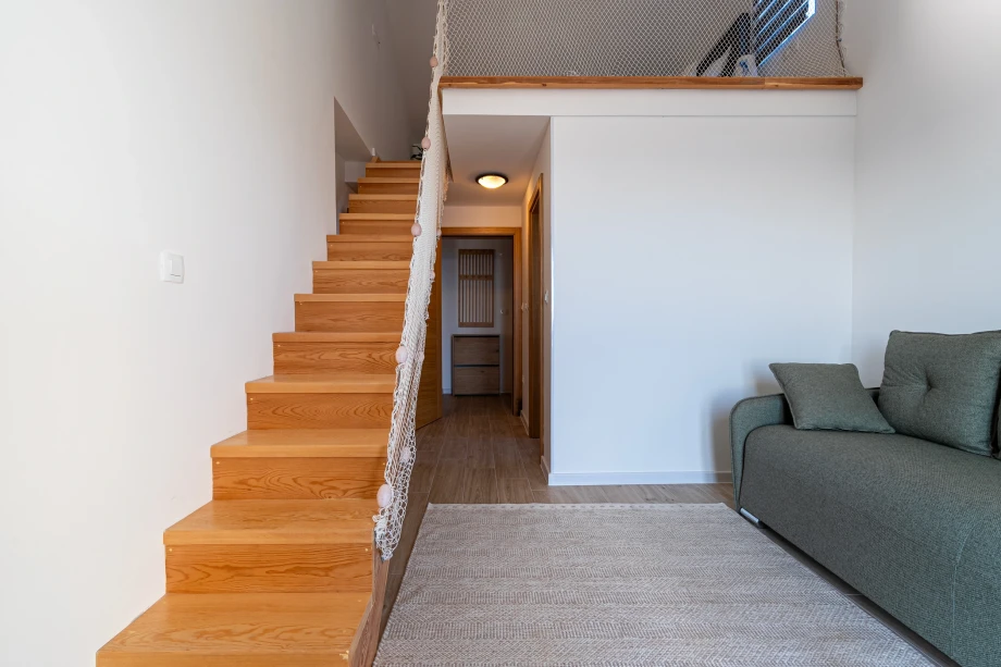 Elegant Internal Stairs with Modern Design – Connecting the Villa's Spacious Levels