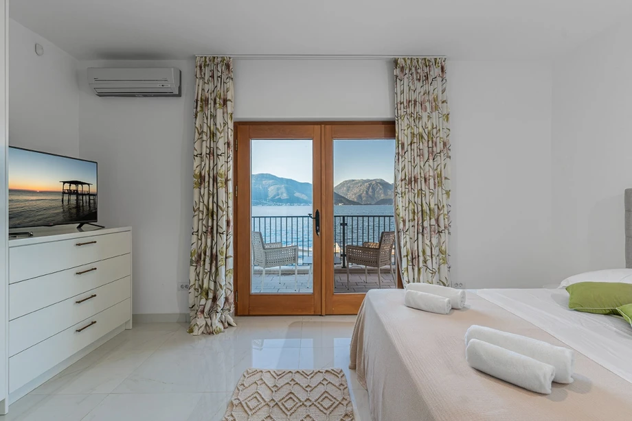 Stunning Bedroom with Perfect Views Overlooking the Montenegro Landscape