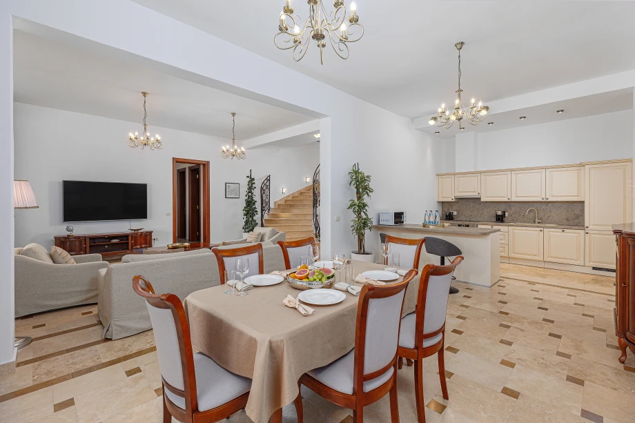 Villa Reef Sands with Pool