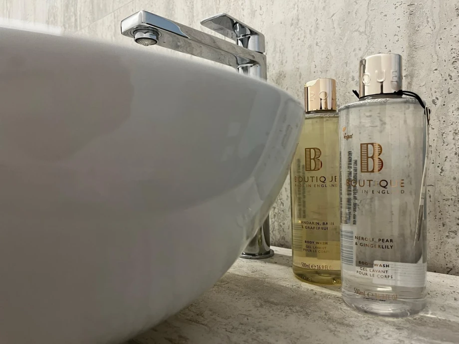 Luxury Bathroom with Boutique English Toiletries