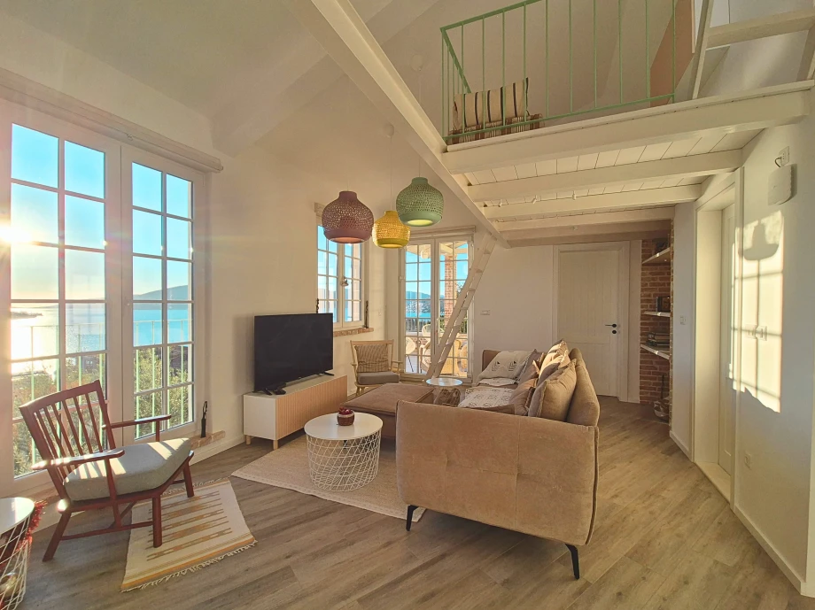 Second-Floor Sitting Room with Cozy Seating