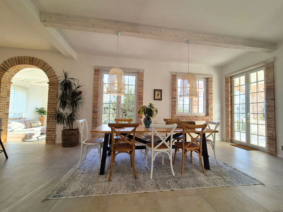 Elegant Indoor Dining Are