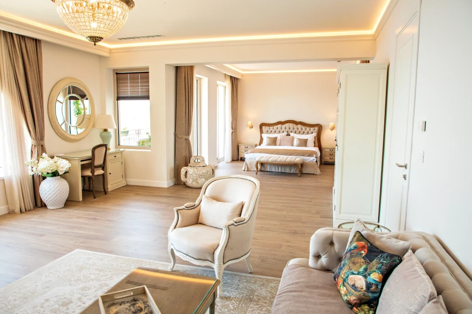 Bright living room with sea views at Villa Cliffside Royal Estate